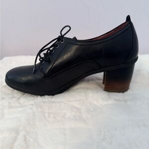 Stylish Dansko Pennie Black Leather Oxford Heels